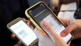 Как снять деньги по QR-коду в Коламбия